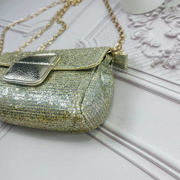 New Without Tages Sparkly Gold Mesh Purse Handbag Crossbody Chain Strap. - Picture 4 of 10